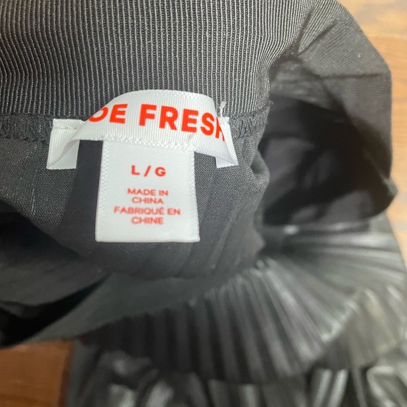 Joe Fresh Large Black Faux Leather Pleated Midi Skirt 🖤✨ - Picture 4 of 8